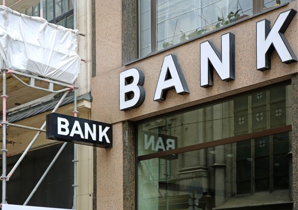 Armass Glass Bankalar, Konsolosluklar ve Havalimanları İçin Cam Güvenlik Çözümleri