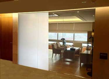 Dimmable Privacy Glass 